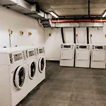 Wex1 - Modern, Iconic, Pool, Gym, Wifi, Secure Parking