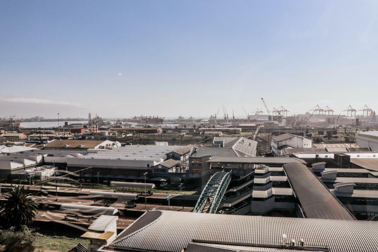 Wex1 - Modern, Iconic, Pool, Gym, Wifi, Secure Parking Apartment Cape Town