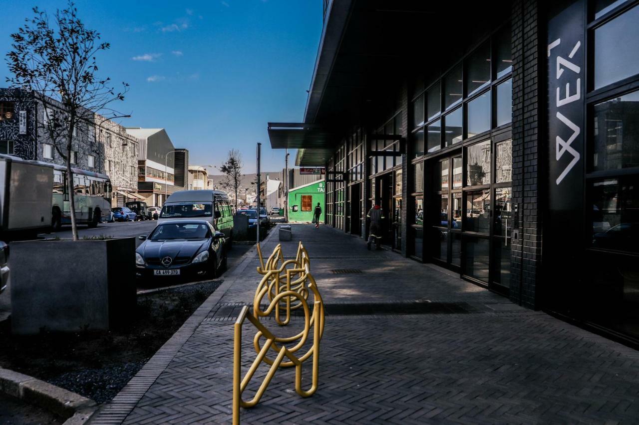 Wex1 - Modern, Iconic, Pool, Gym, Wifi, Secure Parking *